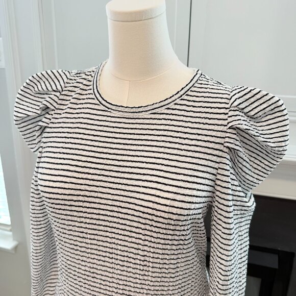 LOFT Navy & White Striped Puff Sleeve Sweater 💙🤍 – Size Medium ✨ - Picture 2 of 7